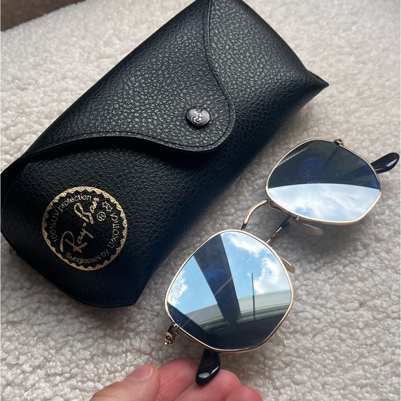 Ray-Ban Arista Silver Flash Lens Sunglasses with Case - Picture 3 of 11